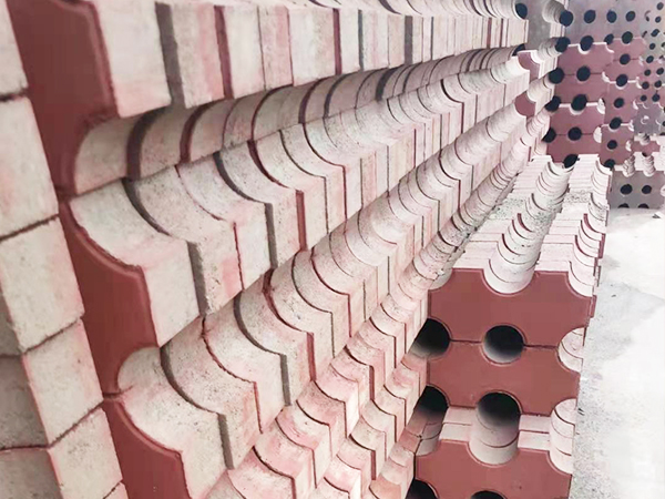 ��Ȫ������ƺש