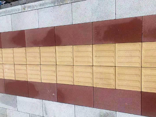 �������ı��שģ�߸����٣�